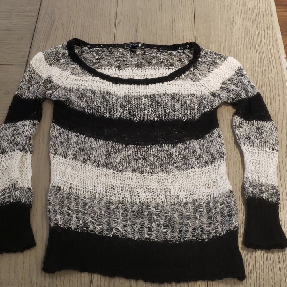 Aritzia Talula Sweater